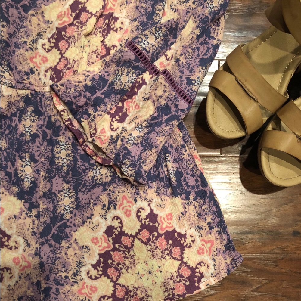 💖 Boutique Brand (En Créme) Off Shoulder Romper - Picture 3 of 4
